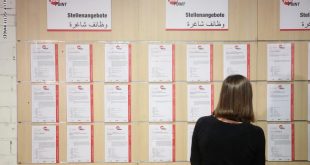 طريقك للنجاح.. أهمية تحدث سيرتك الذاتية باستمرار