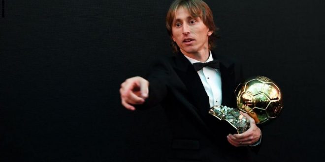 مودريتش ينهي هيمنة رونالدو وميسي على الكرة الذهبية.. ما ترتيب صلاح؟