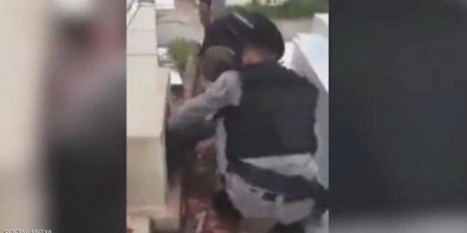جنازة ابيه