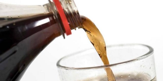 ماذا يحدث لجسدك بعد تناول المشروبات الغازية؟