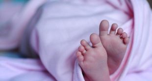 حاول دفن حفيدته الرضيعة حيّة والسبب صادم