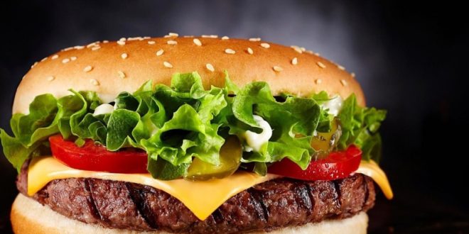 هل ينتقل فيروس كورونا من خلال الوجبات السريعة؟