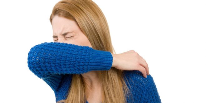 ما هى المخاطر الصحية على الجسم من كتم العطس؟