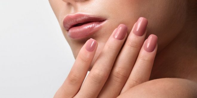 7 أخطاء عليكِ تجنبها لتتمتعى بأظافر صحية