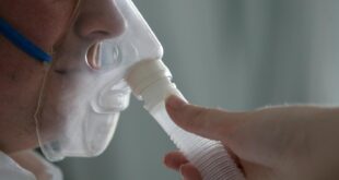 كيف يحدث نقص الأكسجين الصامت دون أن يشعر بعض المرضى المصابين بكورونا؟
