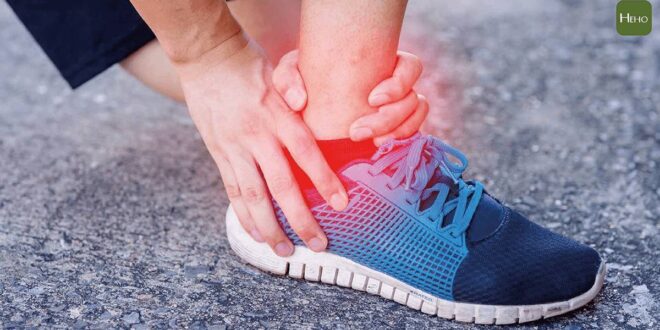 تعرف على الأسباب المختلفة لـ طرقعة الكاحلين