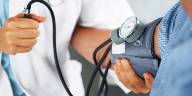 7 خطوات تخفض ضغط الدم مع تقدمك في العمر