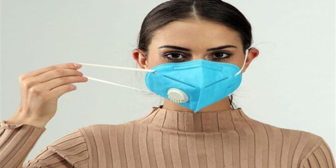 أقنعة الوجه المزودة بصمامات لا تمنع انتشار الفيروس التاجى فى الهواء