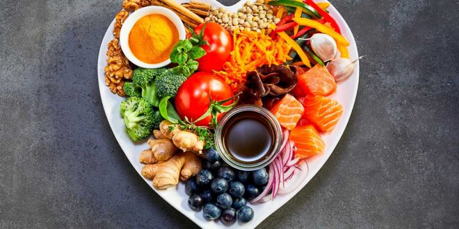 7 أطعمة تغنيك عن المكملات الغذائية وحبوب إنقاص الوزن