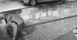 شرطى بريطانى يتعرض لموقف طريف يمنعه من دخول منزله بسبب الجليد