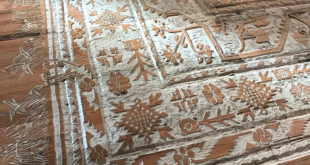 نحاتة إسبانية تخصصت فى نحت الأرض وتحويلها إلى 'سجاجيد'