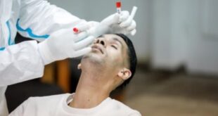 أستاذ جراحة عيون: كورونا يسبب التهابات العين وقد يؤدى لفقدان البصر