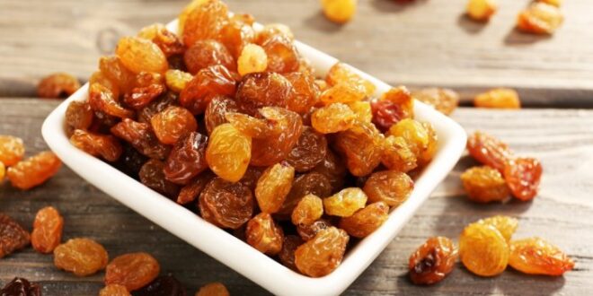 الزبيب غنى بثلاثة أضعاف مضادات الأكسدة عن العنب.. تعرف على فوائدهما لجسمك