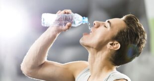 5 علامات تدل على أنك تشرب الماء أكثر من اللازم