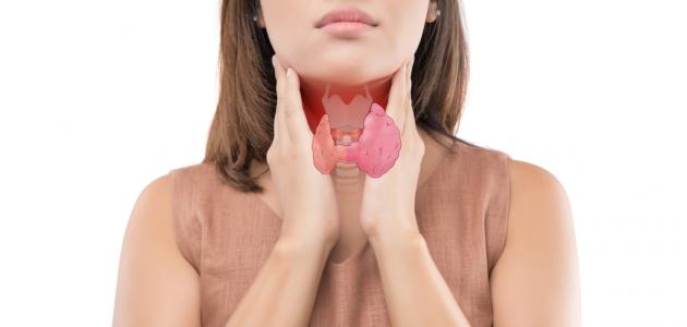 8 أنواع من التهاب الغدة الدرقية.. إليك أبرز الأعراض