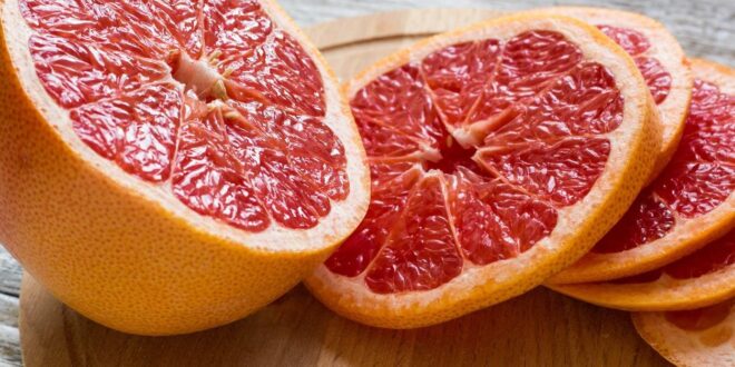 أضرار تفاعل الجريب فروت مع الأدوية المخفضة للكوليسترول.. تلف الكبد وفشل الكلى