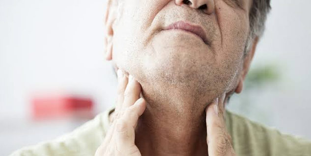 حصوات اللوزتين.. تعرف على الأعراض والأسباب وطرق العلاج