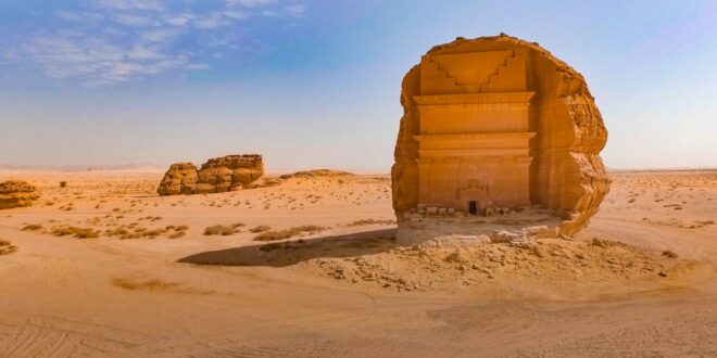 اكتشاف هياكل حجرية غامضة في السعودية.. علماء أقدم من أهرامات مصر وعمرها 7 آلاف عام