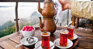 لماذا تتكون رغوة بيضاء على أكواب الشاي؟