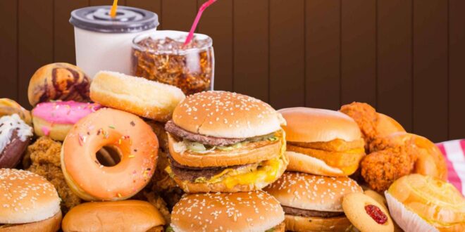 10 أصناف غريبة من الوجبات السريعة لم تدم طويلًا!