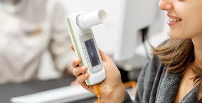 تعرف على الطريقة الصحيحة لاستخدام مقياس التنفس لعمل تمارين الرئة