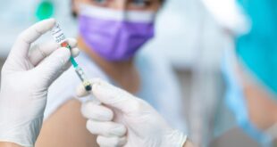 كيف تتعامل مع أعراض ما بعد تلقي لقاح كورونا؟