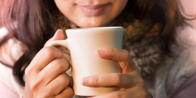 نصائح تساعدك على تقليل شرب القهوة والشاي بدون صداع
