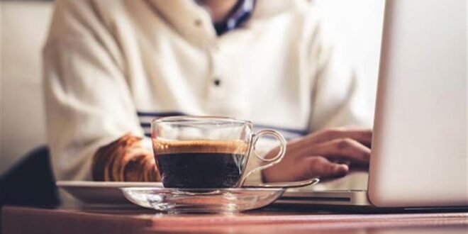هل شرب القهوة في الطقس الحار آمن على صحة الجسم؟.. نصائح يجب اتباعها