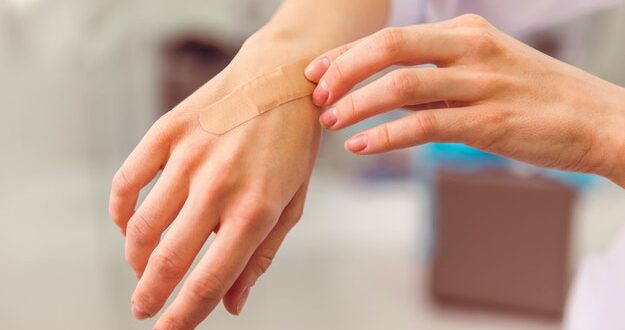 6 أطعمة عليك تناولها عند الإصابة بالجروح.. تساعد على التئامها