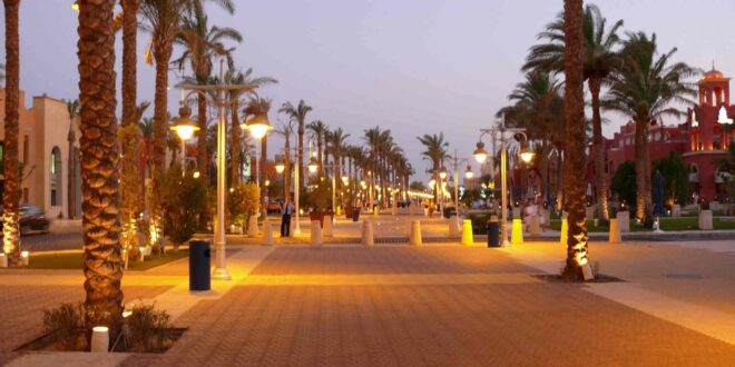 بين الجمال والطبيعة الساحرة.. معلومات عن الممشى السياحي في أسوان