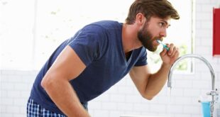 أفضل وقت لغسل الأسنان صباحًا.. قبل أم بعد وجبة الإفطار؟