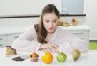 ألم المعدة بعد تناول الفواكه.. إليك الأسباب وطرق الوقاية