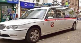 زوجان بريطانيان أرادا شراء لامبورجينى فانتهى بهما الحال لشراء سيارة جنازات