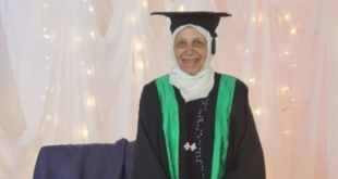 أُم سهيل” تصنع الحدث بفلسطين.. حققت حلم التخرج في الجامعة وهي بالـ85 من عمرها