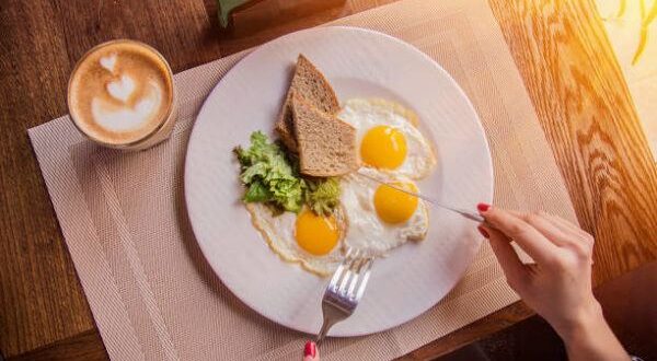 ما هى علامات عسر هضم الدهون؟ وكيف يمكن علاجها ؟