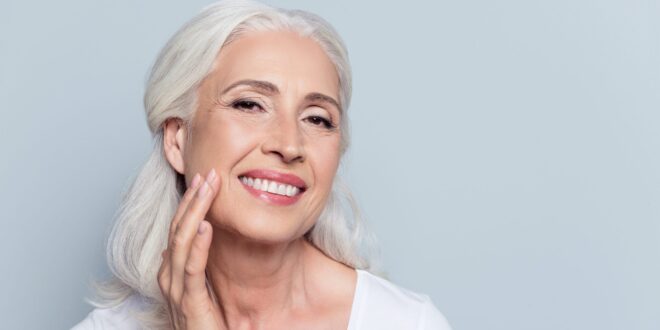 5 نصائح للعناية بالبشرة تقليل التجاعيد.. النوم والترطيب أساسيان