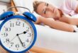 4 عادات ومشاكل صحية تسبب الاستيقاظ والأرق أثناء النوم
