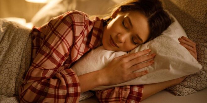 6 خطوات بسيطة قد تساعدك على تحسين نومك وأحلامك