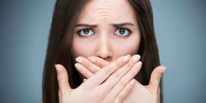 6 طرق طبيعية للتخلص من رائحة الفم الكريهة