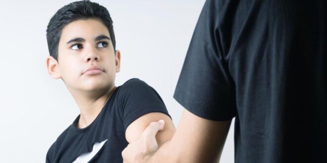 6 أخطاء فى التربية تسبب جحود الأبناء.. "غرس الأنانية والاهتمام بالنفقات فقط"