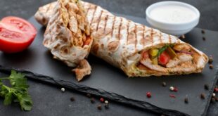 ساندويتش فاهيتا الدجاج بالجبن