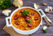 شوربة السجق بالصلصة