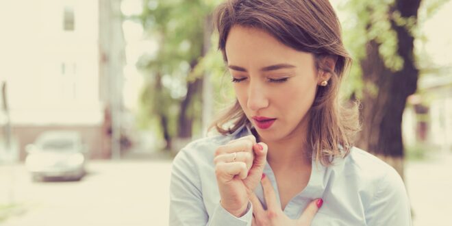 كحة مع بلغم..أسبابها وطرق علاجها المنزلية