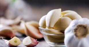 وصفات طبيعية من الثوم للبشرة والشعر.. عالجي أشهر المشاكل بأبسط التكاليف