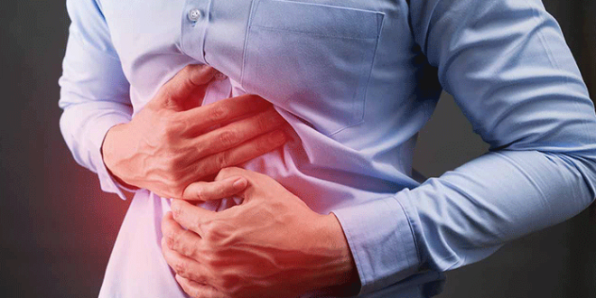 5 طرق طبيعية لتخفيف أعراض ارتجاع حمض المعدة بدون دواء