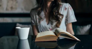 القراءة بصورة يومية قد تكون هدفك للعام الجديد.. إليك فوائد الاستمرار وكيف تلتزم يومياً بها