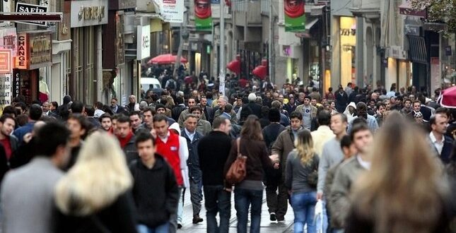 عدد سكان الأرض من 8 مليارات..كيف وصلنا إلى هذه الكثافة السكانية، وما آثارها المستقبلية؟