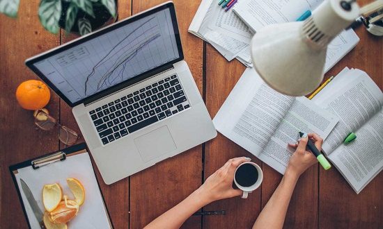 5 نصائح للتركيز أثناء العمل من المنزل..