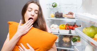 أطعمة يجب تناولها إذا استيقظت من النوم وتشعر بالتعب الموز والبلح أبرزها