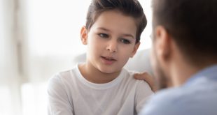 الشعور بالعُزلة وعدم الانتماء والتقدير.. كيف يؤثر عدم الشعور بالحب في الطفولة على بقية حياة طفلك؟